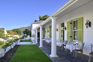 Free daily full breakfast