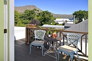 Tree Tops (King Size) | View from room - Ashbourne Boutique Guesthouse (Franschhoek)