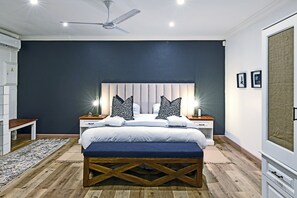 Courtyard (King Size)  - Ashbourne Boutique Guesthouse (Franschhoek)