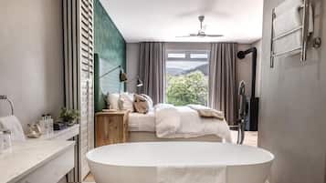 Luxury En-Suite King/Twin Mountain Views