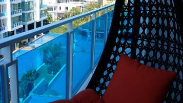 2 Bedrooms | Balcony