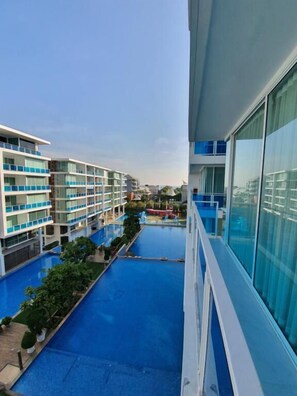 8 outdoor pools, pool loungers - My Resort Hua Hin E-504 (Hua Hin)