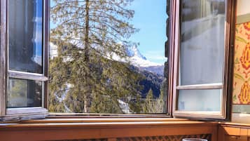 Daily buffet breakfast (EUR 7 per person)