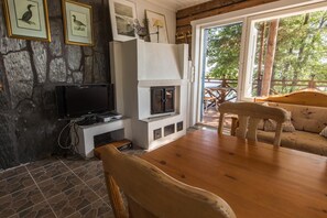 LCD TV, fireplace, DVD player, table tennis - Villa Helga (Kemiönsaari)