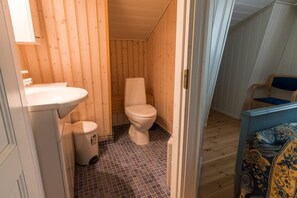 淋浴設備、免費梳洗用品、浴袍、提供毛巾