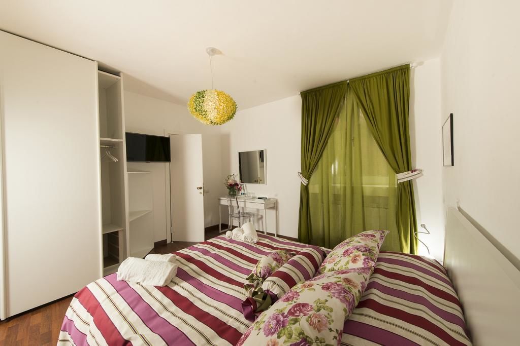 Double Room | Desk, free WiFi, bed sheets