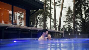 Couples treatment rooms, sauna, steam room, hot springs, Turkish bath