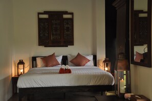Deluxe Double Room with balcony | Frigobar, escrivaninha, Wi-Fi de cortesia