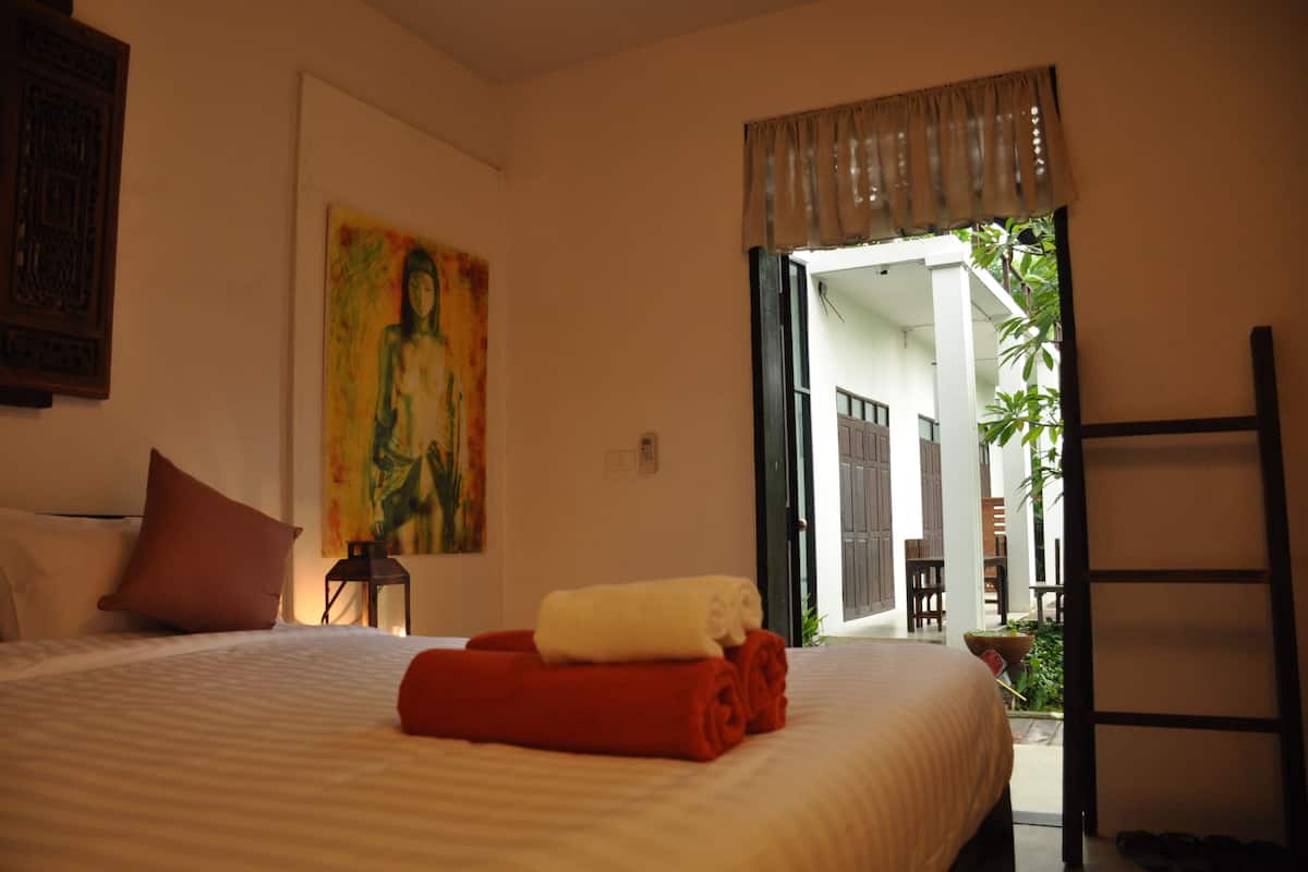 Double Room | Minibar, desk, free WiFi