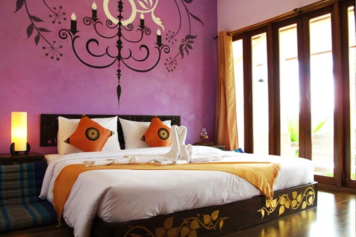 Desk, blackout curtains, rollaway beds, free WiFi