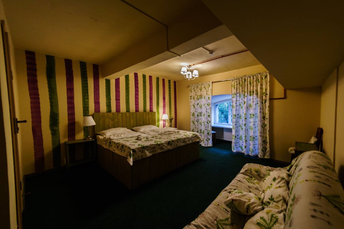 Kamar Double Klasik, kamar mandi pribadi | Brankas, setrika/meja setrika, dan tempat tidur lipat/tambahan