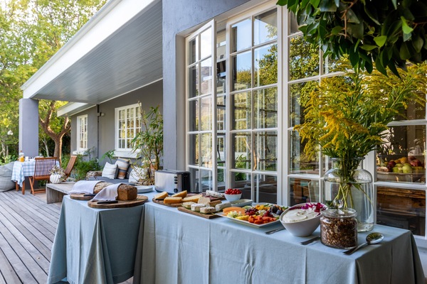 Daily continental breakfast for a fee