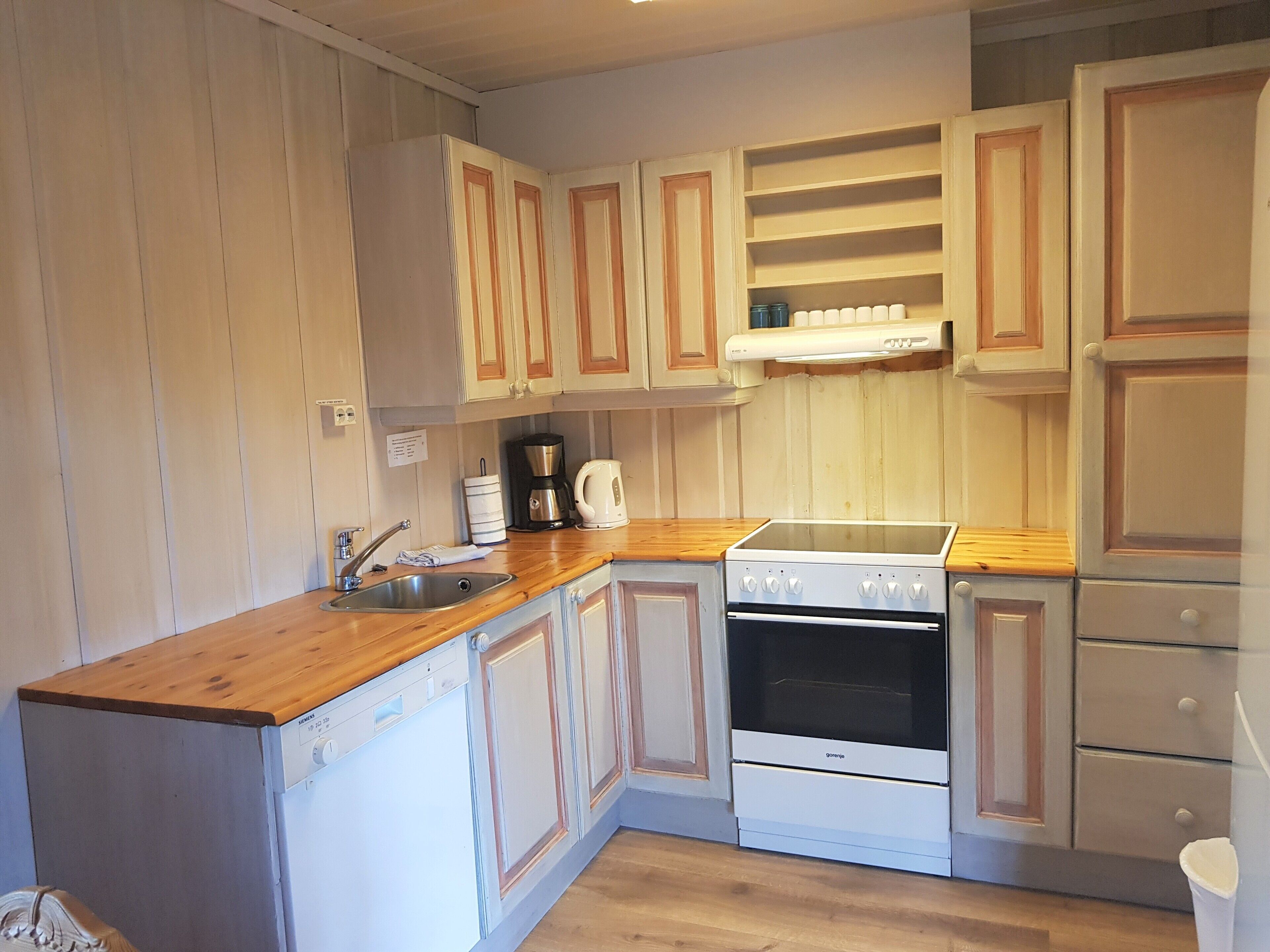 cabin, 4 bedrooms, sauna (towel, bed linen & cleaning not incl) | private kitchen