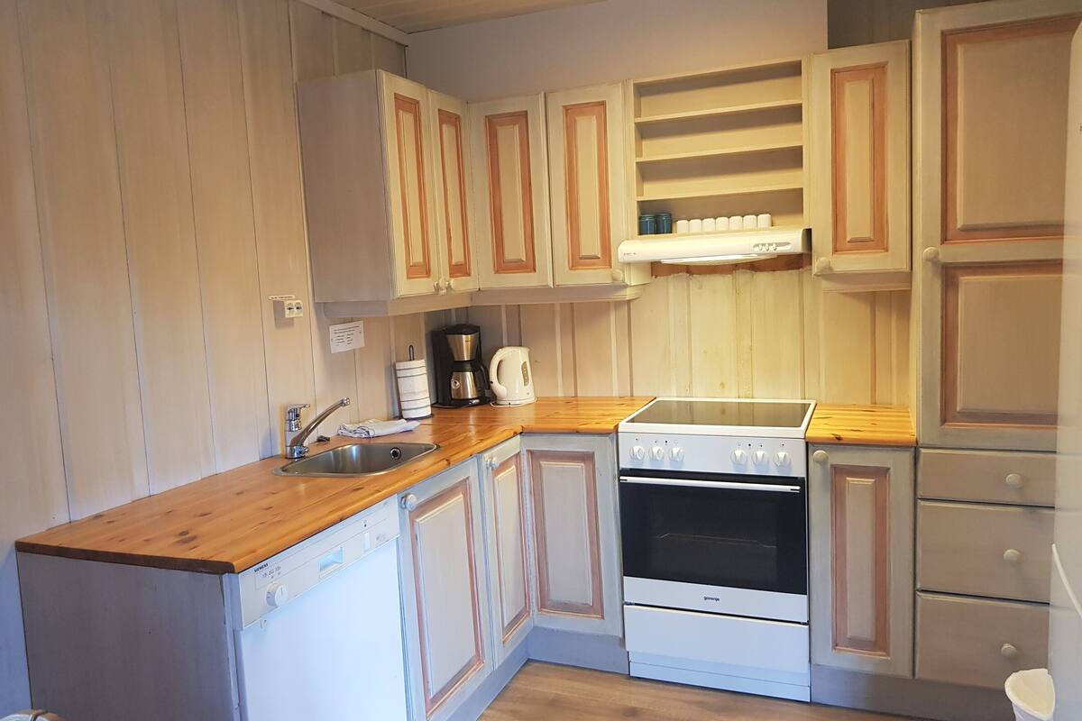 cabin, 4 bedrooms, sauna (towel, bed linen & cleaning not incl) | private kitchen