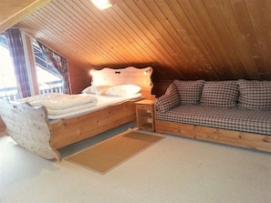 Cabin, 6 Bedrooms, Jetted Tub (Towel, bed linen & cleaning not incl)