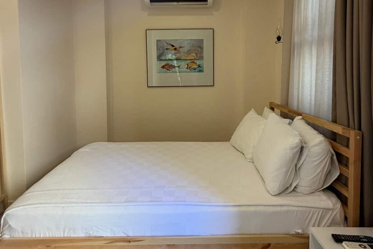 Chambre Ă©conomique | Minibar, coffre-fort, systĂšme dâinsonorisation, accĂšs au Wi-Fi (inclus)