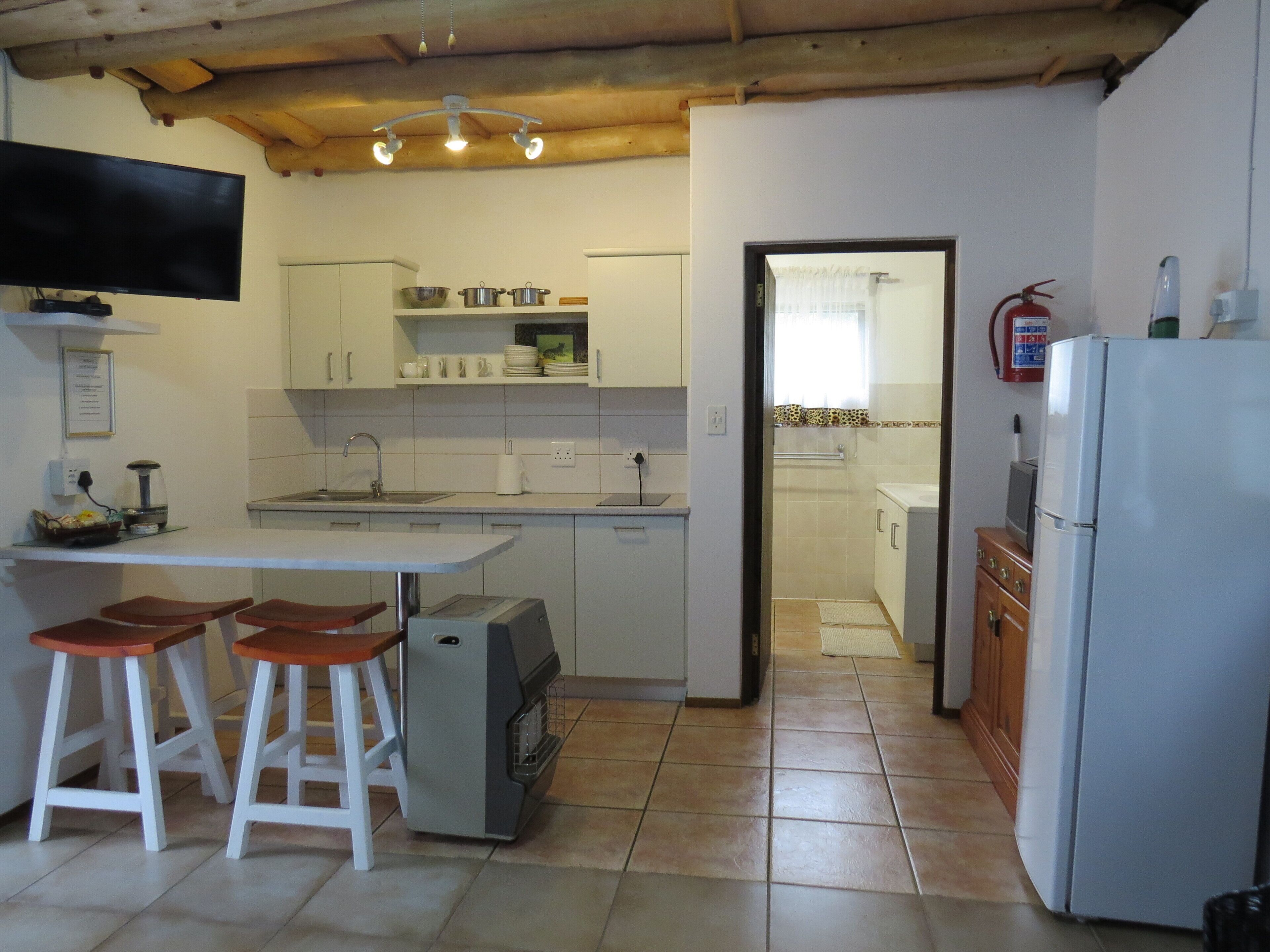 Buffalo Family Apartment | 房內夾萬、熨斗/熨衫板、免費 Wi-Fi、床單