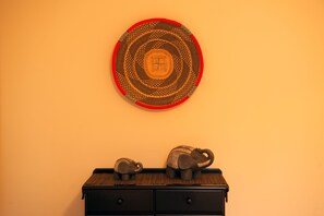 Elephant King Room | Safe på rommet, strykejern/-brett, wi-fi (inkludert) og sengetøy