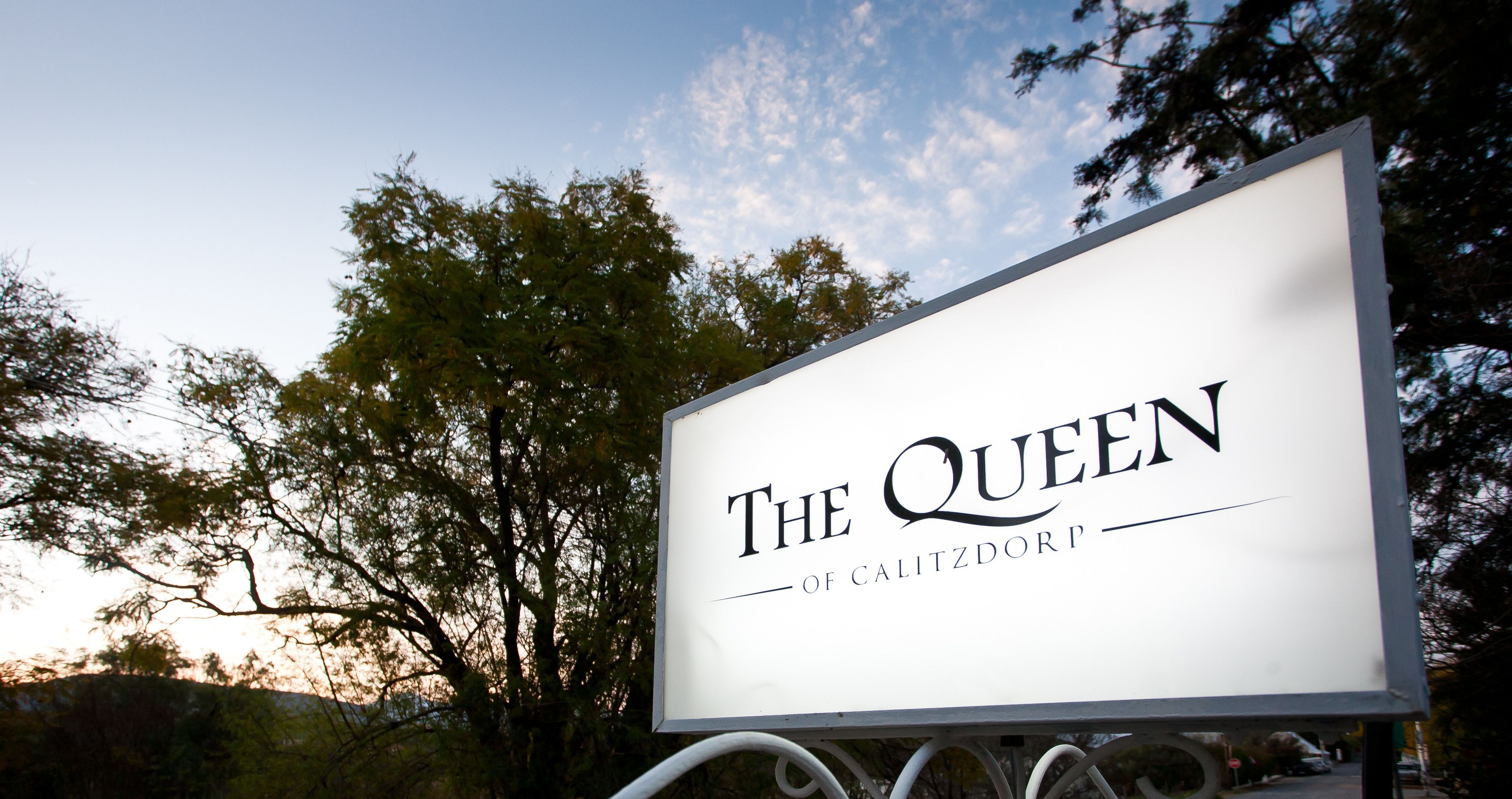 Señalización para 'The Queen of Calitzdorf'.