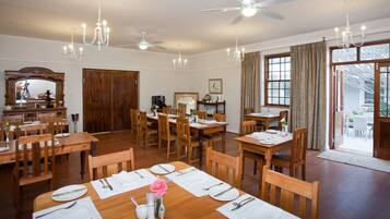 Free daily cooked-to-order breakfast
