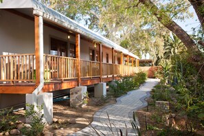 تفاصيل الفندق من الخارج