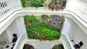 Siddeområde i lobbyen