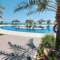 Infinity pool