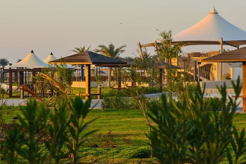 2 restaurants, cuisine internationale