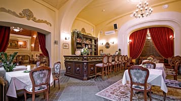 Breakfast, lunch, dinner served; Russian cuisine