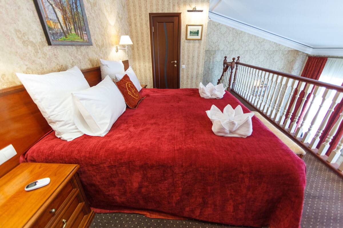 Suite (Duplex) | Free minibar items, in-room safe, desk, blackout curtains