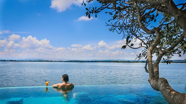 Kolam renang outdoor