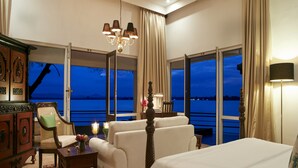 Royal Suite - Lake View