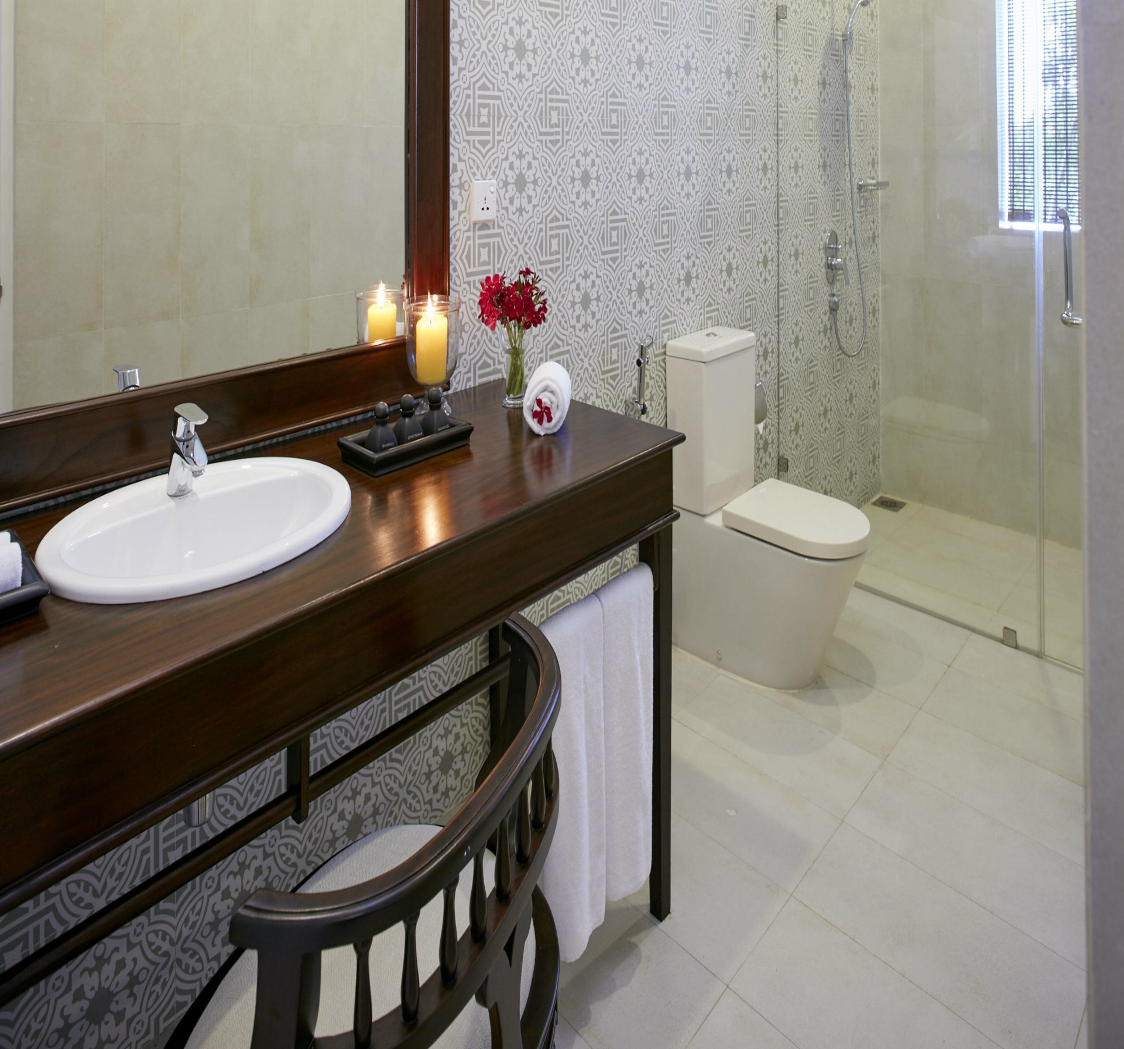 shower, free toiletries, hair dryer, slippers