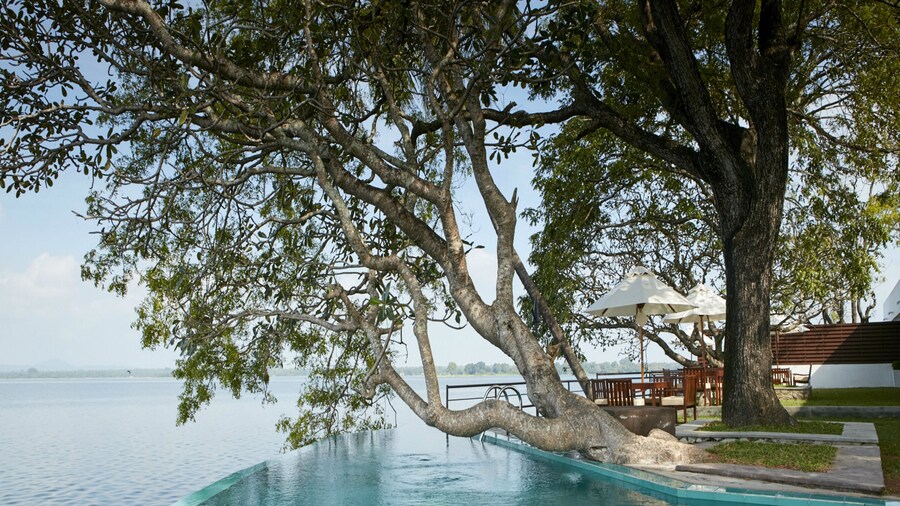 EKHO Lake House Polonnaruwa