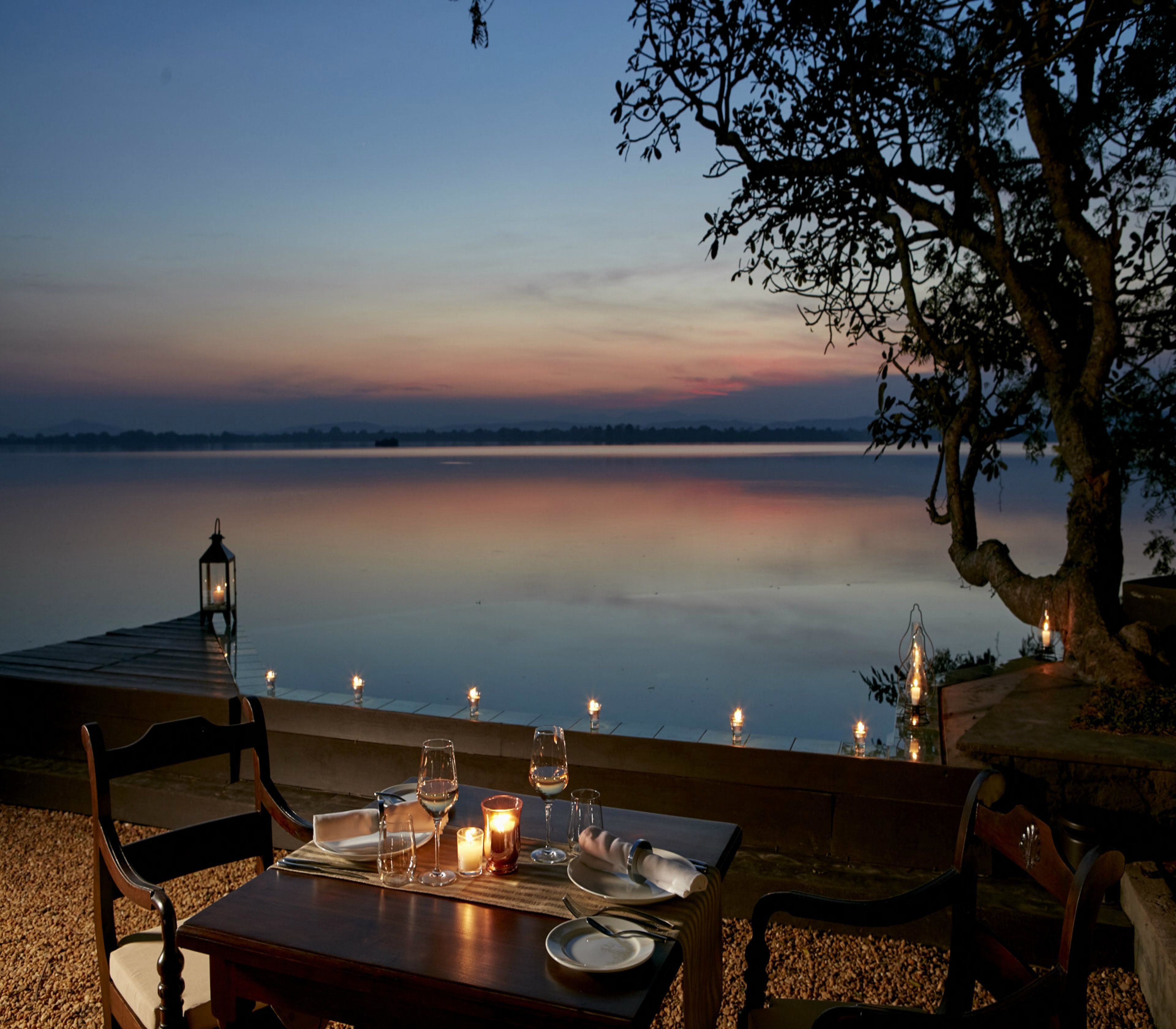 Se sirven desayunos, almuerzos y cenas; cocina internacional