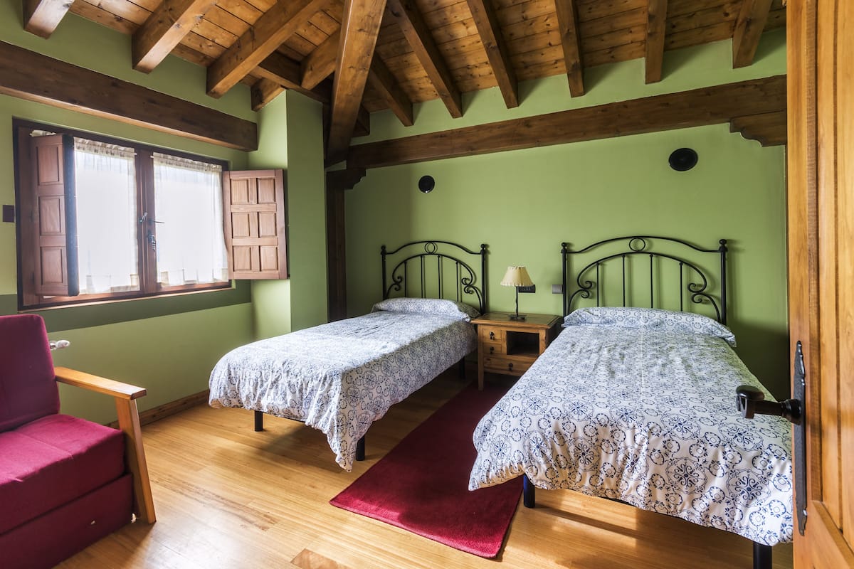 1 bedroom, premium bedding, down duvets, iron/ironing board