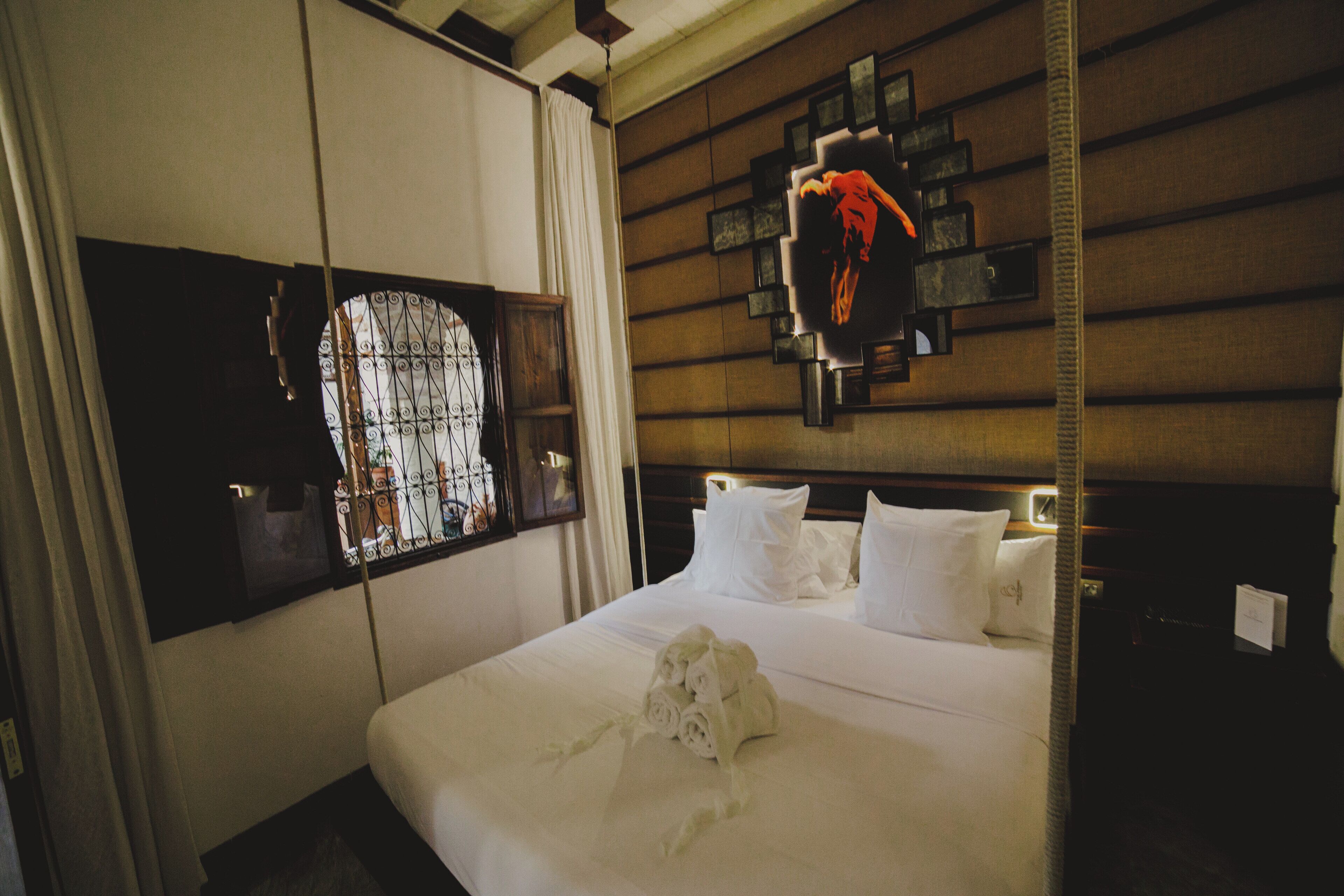 city room, courtyard view (quelo) | premium bedding, down duvets, pillow-top beds, in-room safe