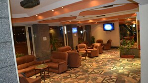 Lobby sitting area - Trio Hotel Kaoud Sporting (Alexandria)
