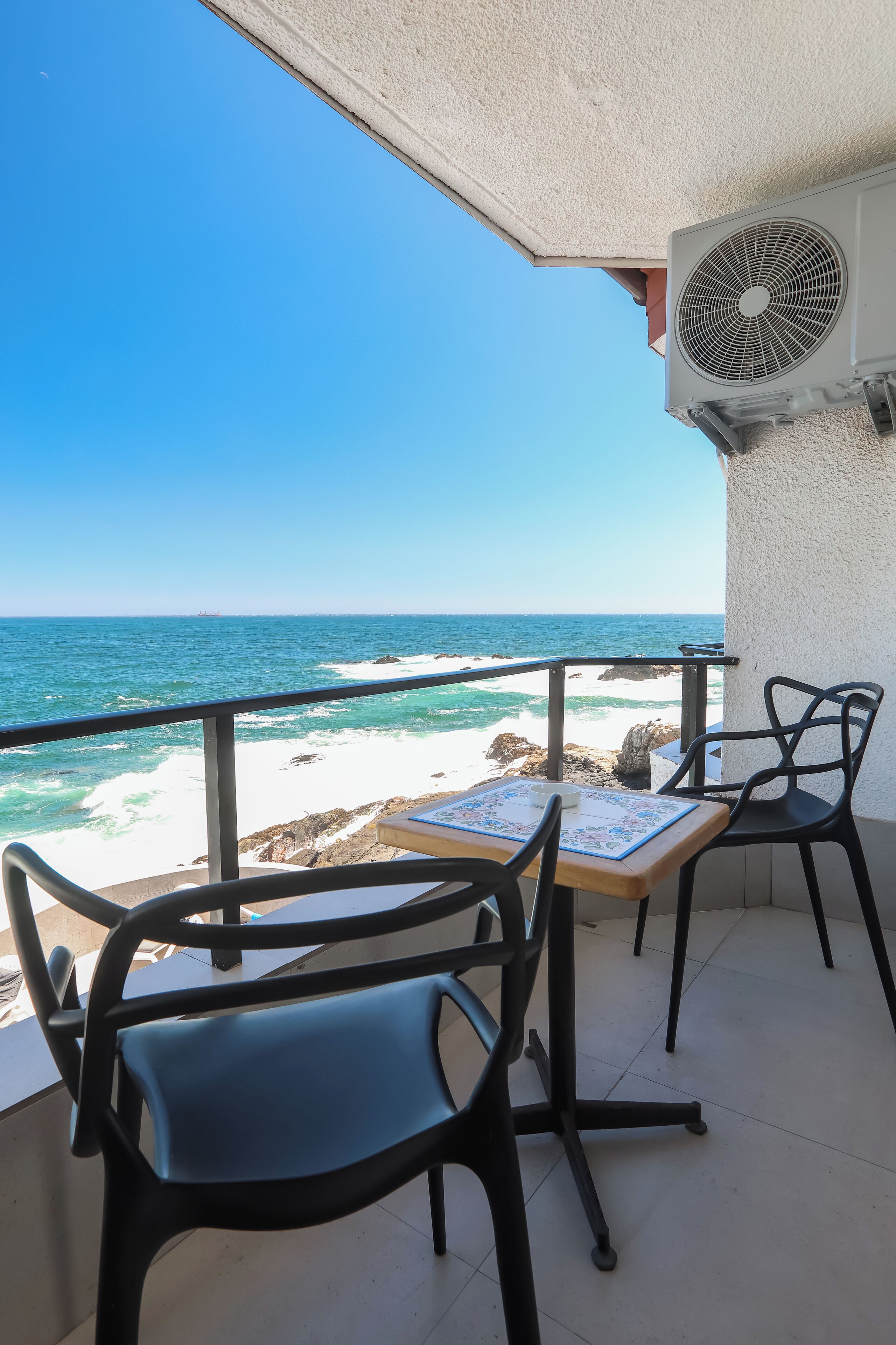 superior suite, 1 king bed, balcony | 1 bedroom, premium bedding, down duvets, pillow-top beds