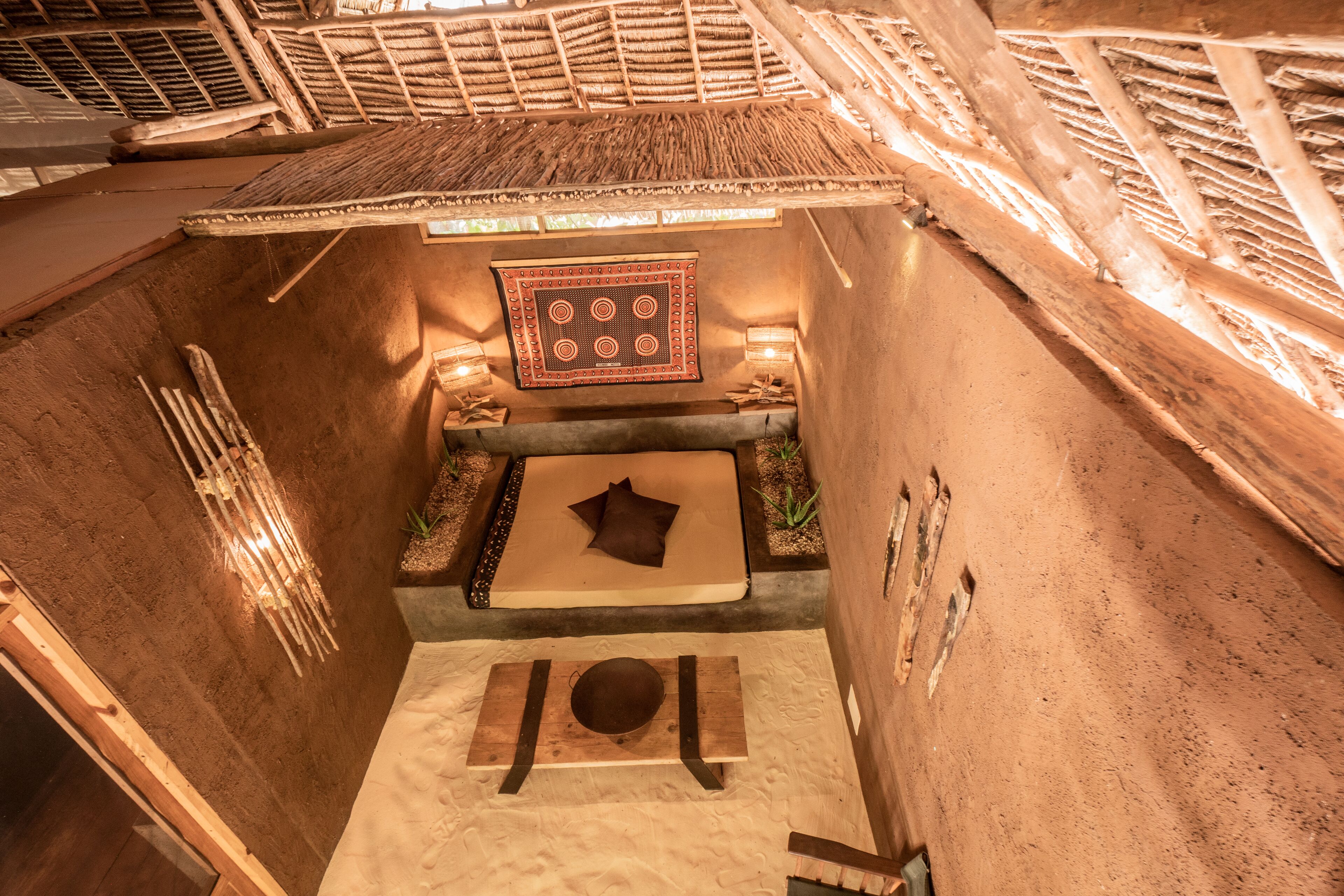 full moon house | living area