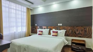 Phòng đôi Economy | Bộ đồ giường cao cấp, minibar, bàn