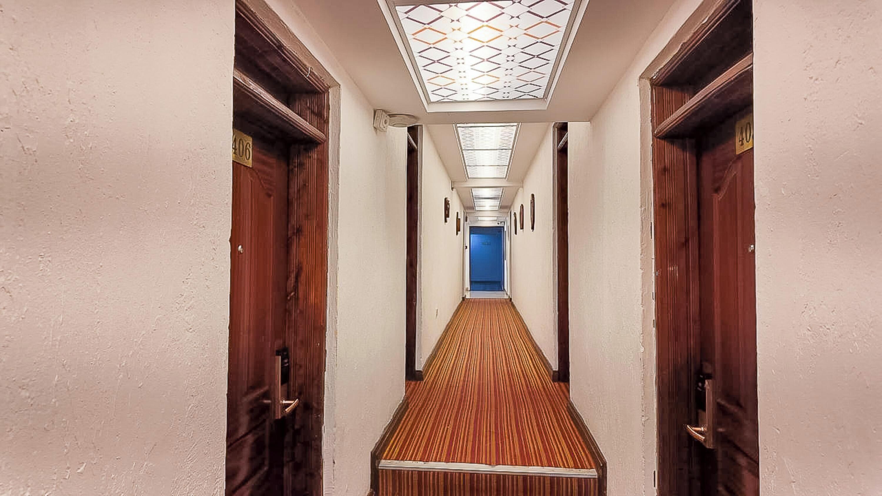 Photo - The Luke Hotel