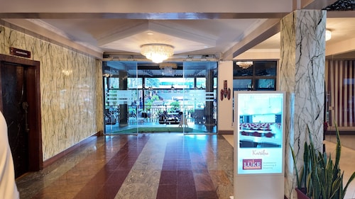 The Luke Hotel