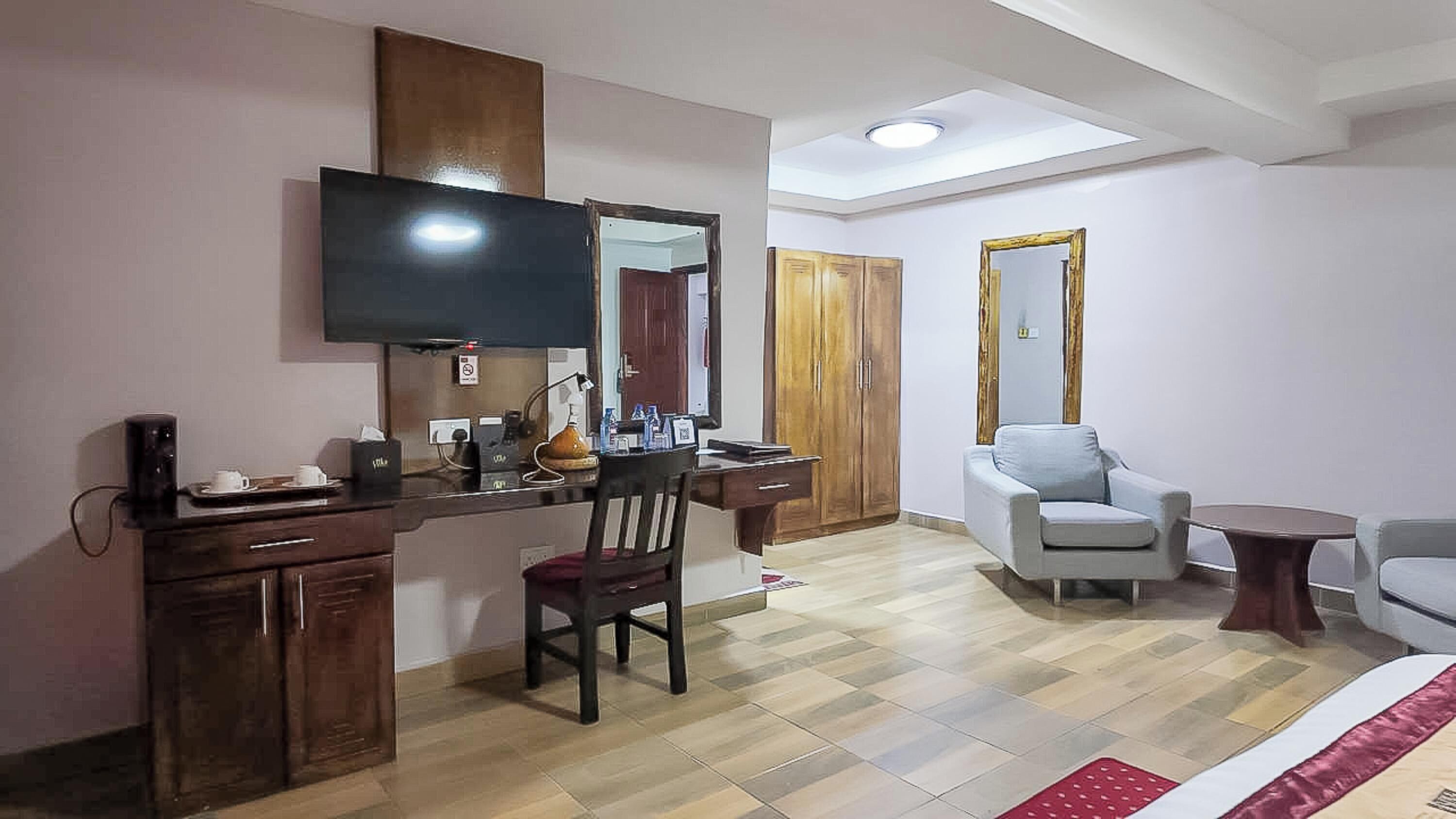 Photo - The Luke Hotel