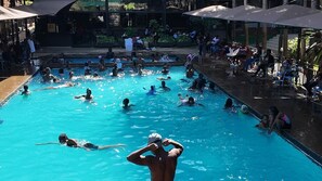 Outdoor pool - The Luke Hotel (Nairobi)