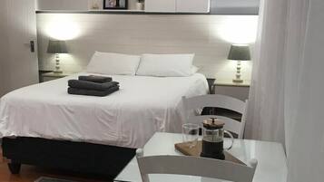 Room 11 | 4 chambres, matelas mémoire de forme, fer et planche à repasser