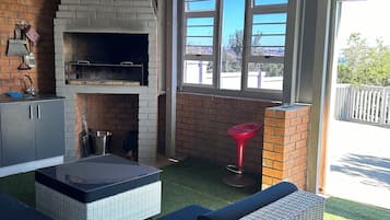 Bells and Whistles | Terraza o patio