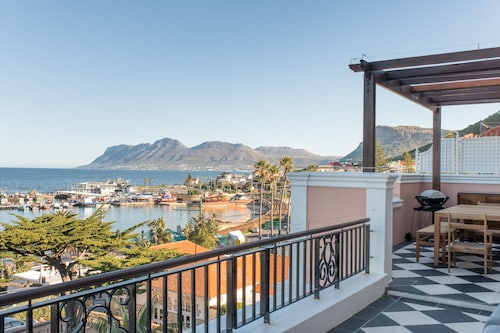 The Majestic Apartment