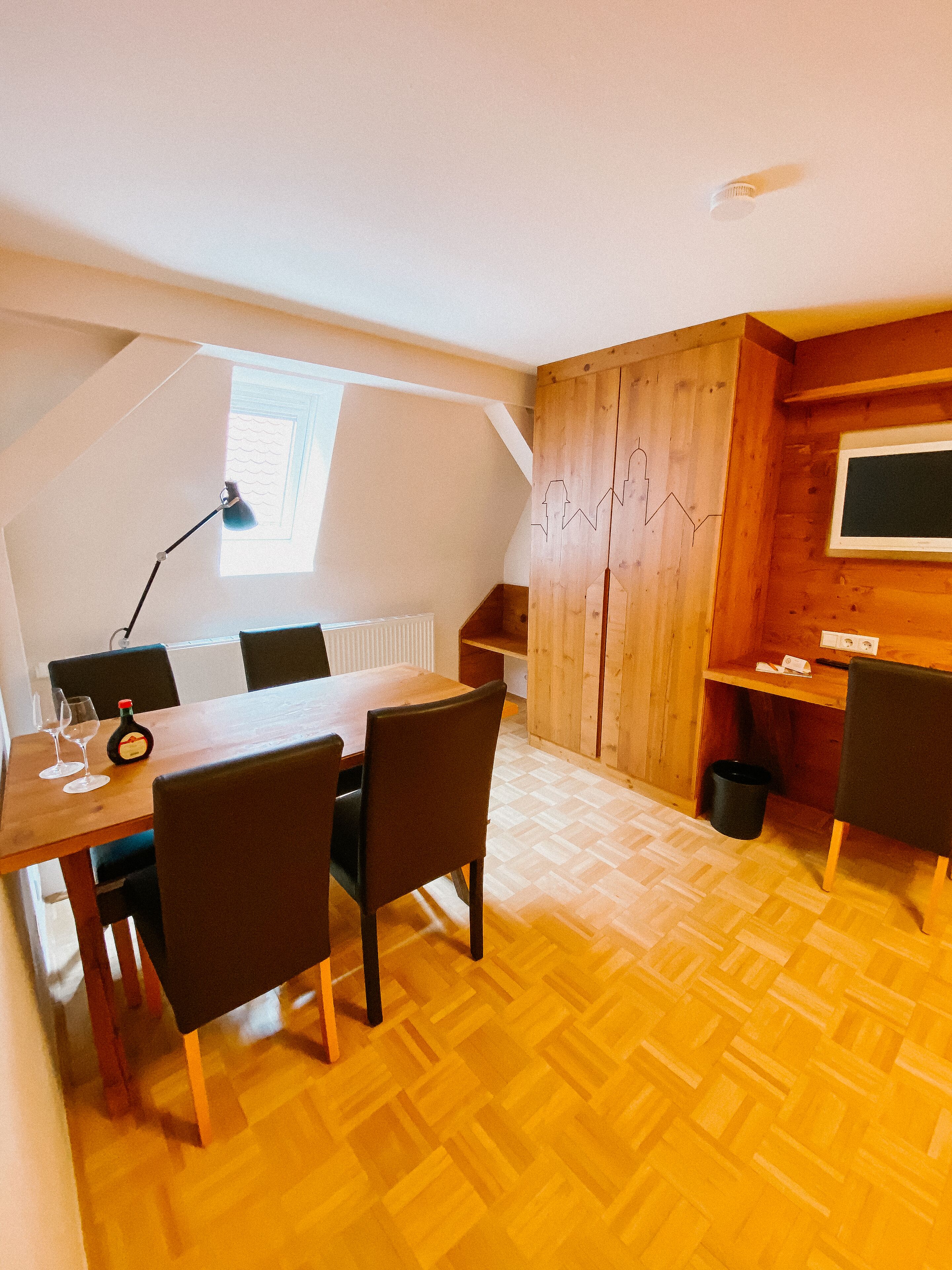 apartment, 2 bedrooms, connecting rooms | in-room dining