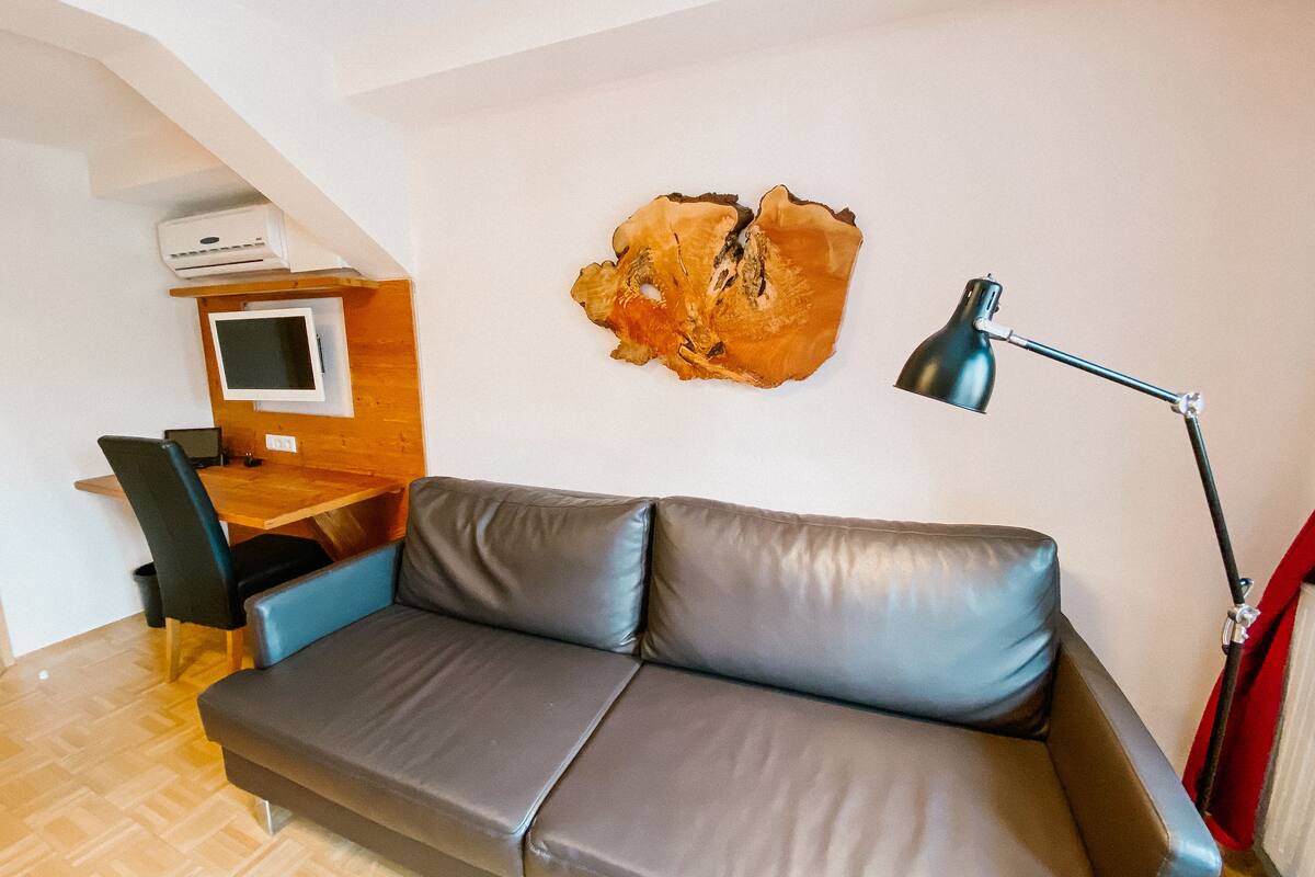 apartment, 2 bedrooms, connecting rooms | living area | flat-screen tv